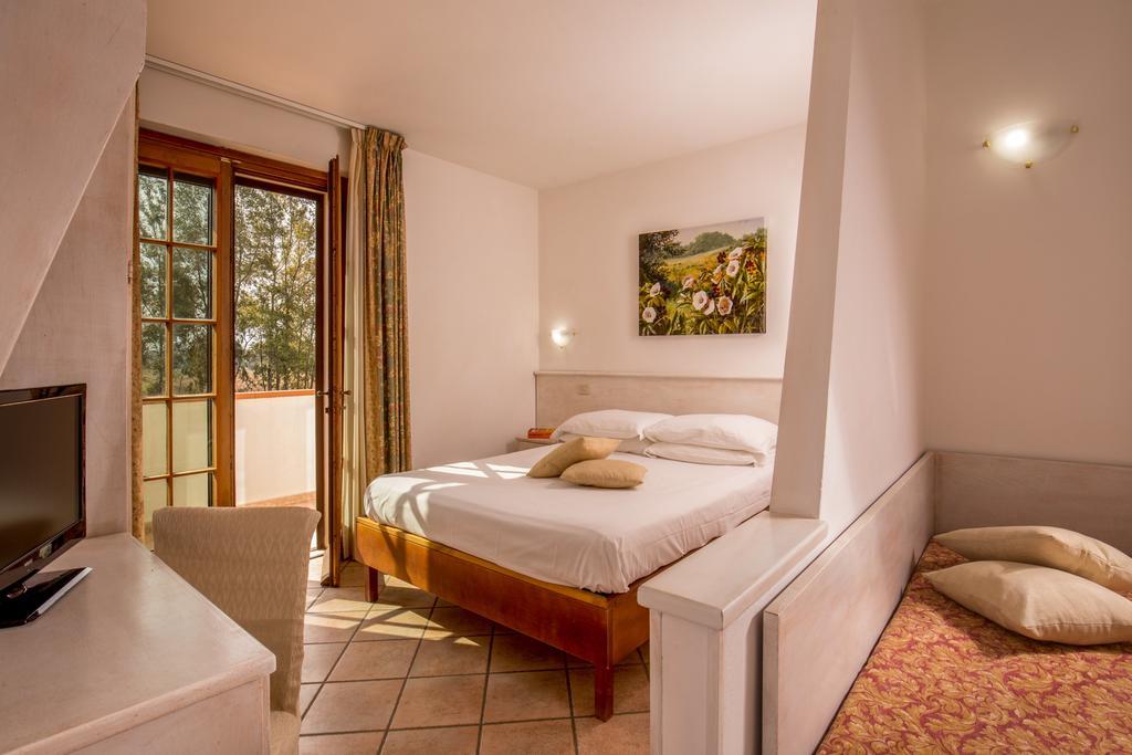 Tris Hotel Ορμπετέλλο Δωμάτιο φωτογραφία