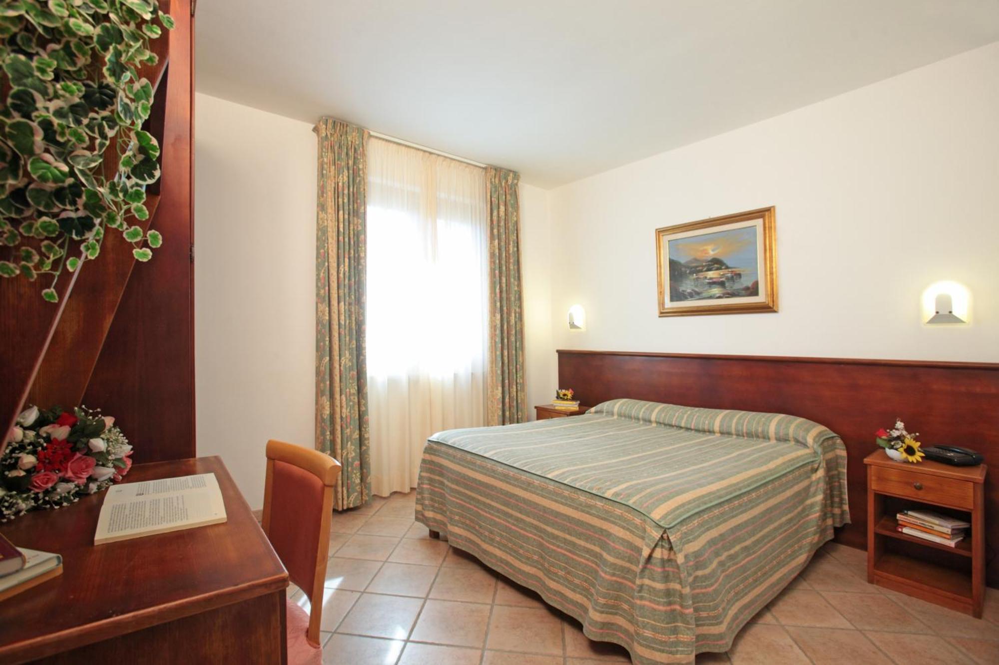 Tris Hotel Ορμπετέλλο Εξωτερικό φωτογραφία